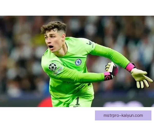 库尔图瓦在2025赛季表现惊人，助力球队争夺冠军荣耀值得关注