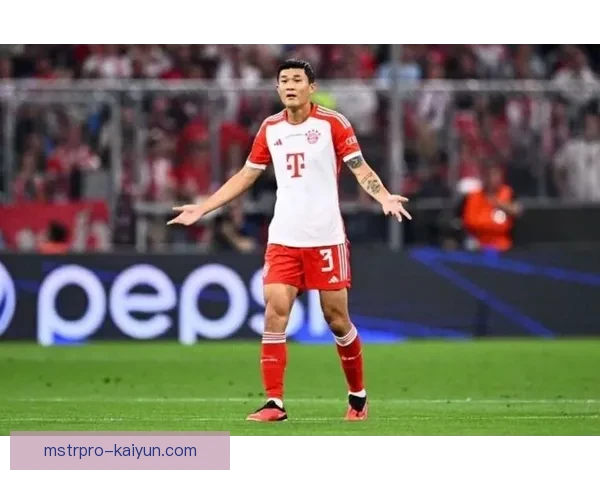 金玟哉在拜仁2025赛季表现稳健，备受关注的后防核心。